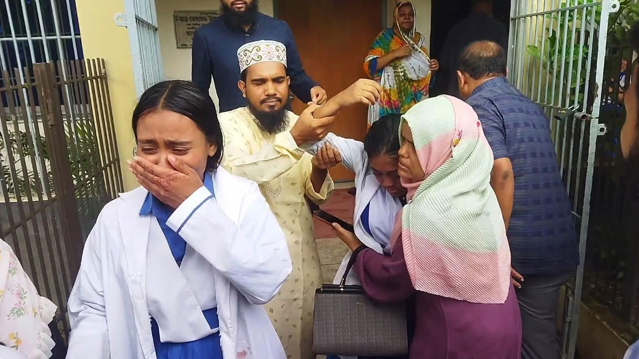 ব্রাহ্মণবাড়িয়ায় স্কুলের ল্যাবে আগুন, আহত ২৫ শিক্ষার্থী