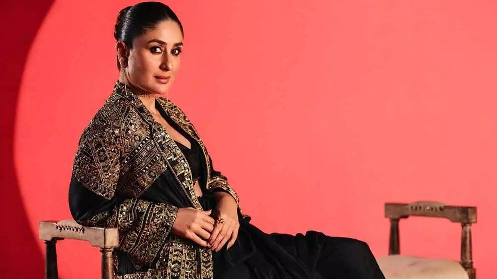 বয়সকে যেন হার মানিয়েছেন কারিনা