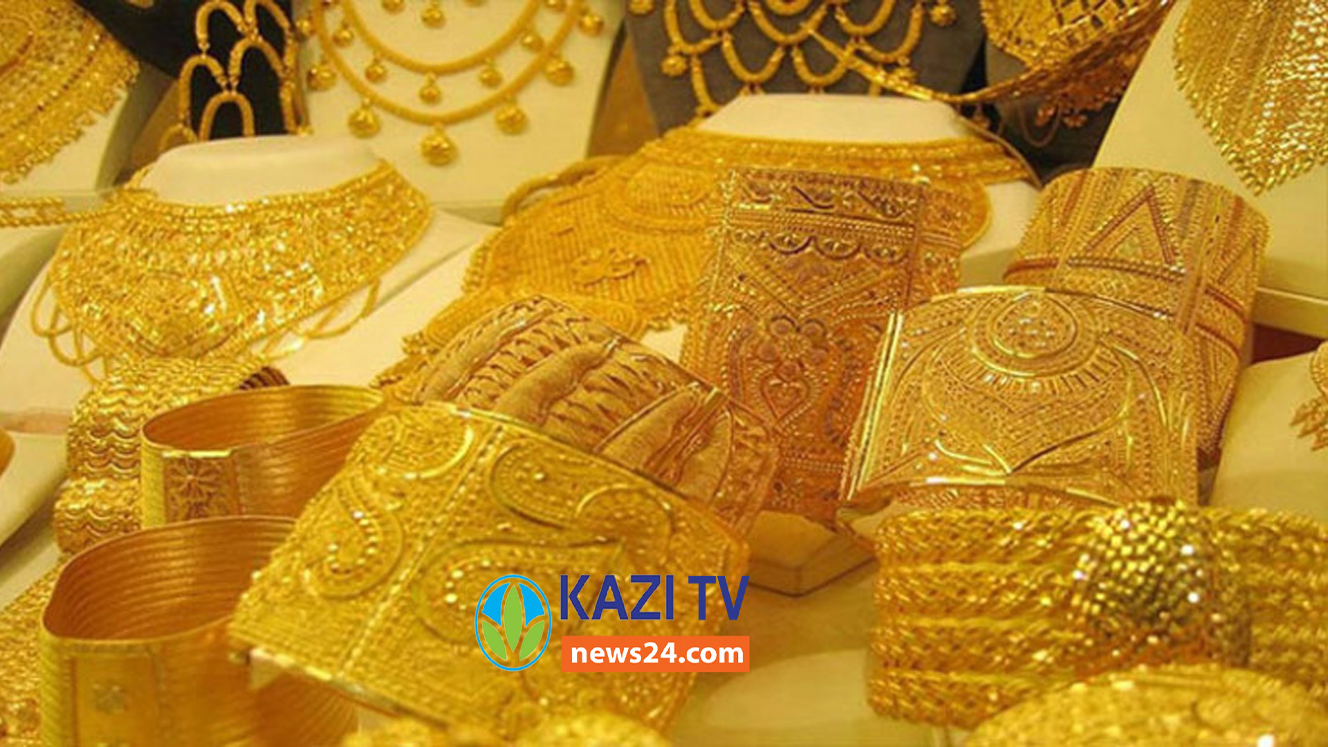 ভরিতে সোনার দাম কমলো ১৭৫০ টাকা