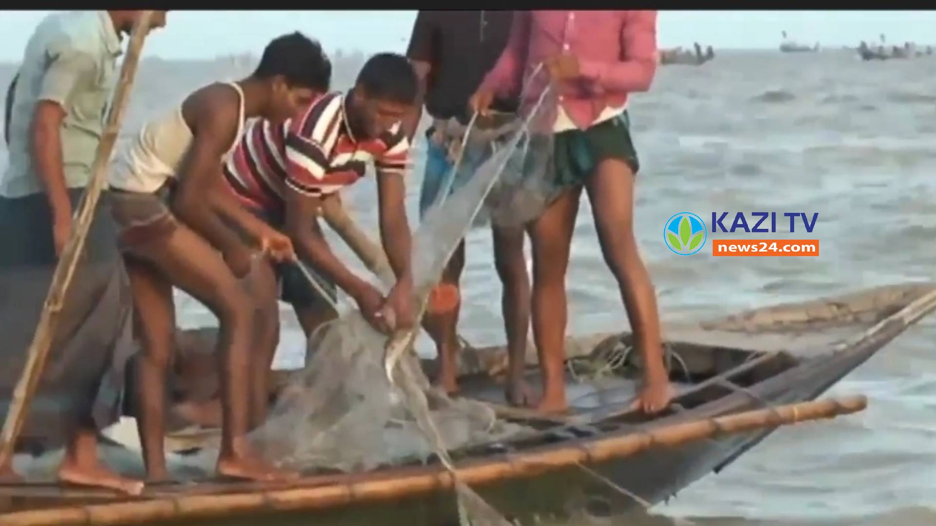 ভোলায় আজ মধ্য রাত থেকে মা ইলিশ রক্ষায় ২২ দিন সকল ধরনের মাছ ধরা নিষিদ্ধ