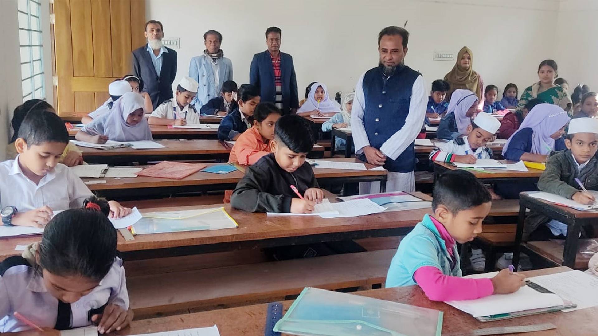 মতলব উত্তর কিন্ডার গার্টেন এসোসিয়েশনের বৃত্তি পরিক্ষায় অনুষ্ঠিত