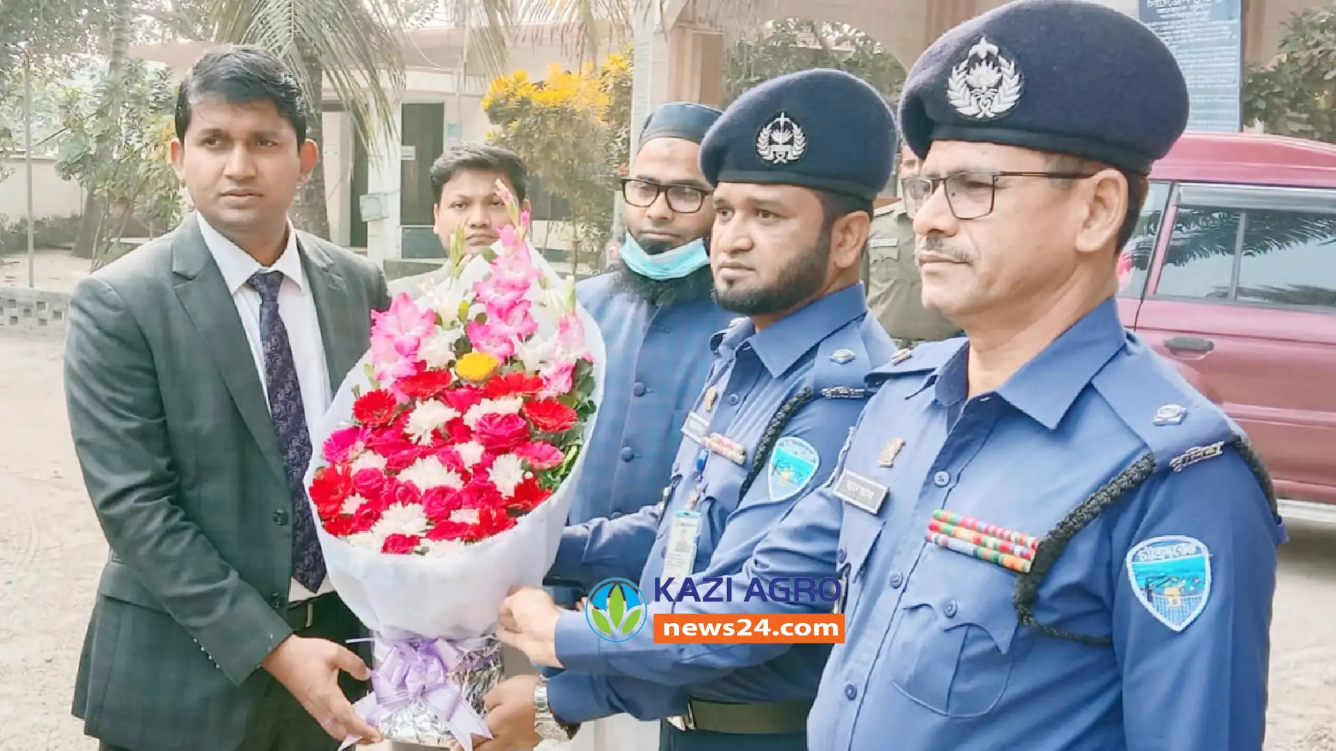 মতলব উত্তর থানা  পুলিশ ও জনতা একসাথে আইনশৃংখলা রক্ষা করবে