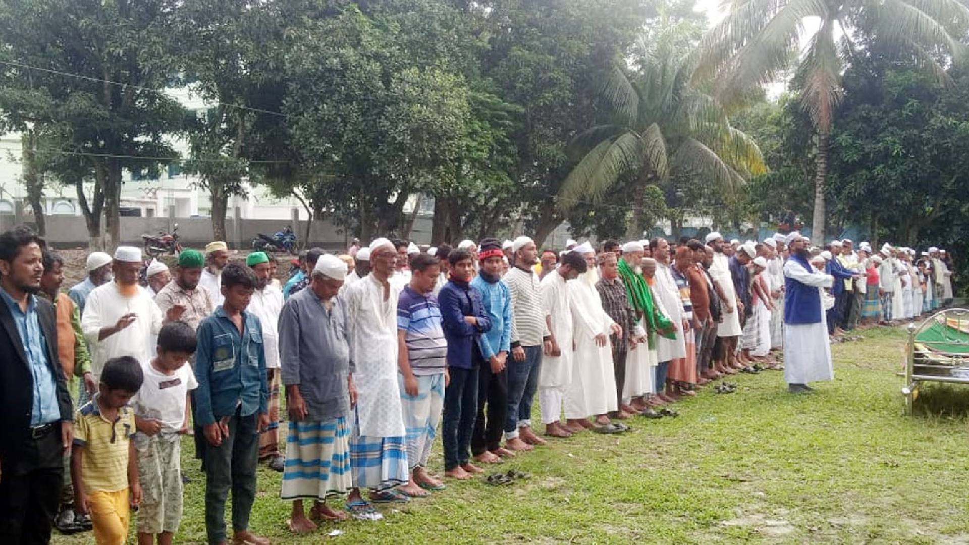 মতলব উত্তর প্রেসক্লাবের সভাপতি বোরহান উদ্দিন ডালিমের নানীর দাফন