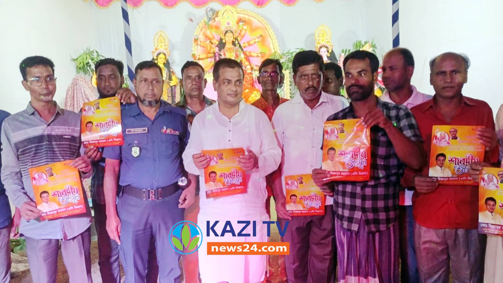 মতলব উত্তরে এমপি প্রার্থী এসি মিজানের বিভিন্ন পূজা মন্ডপ পরিদর্শন