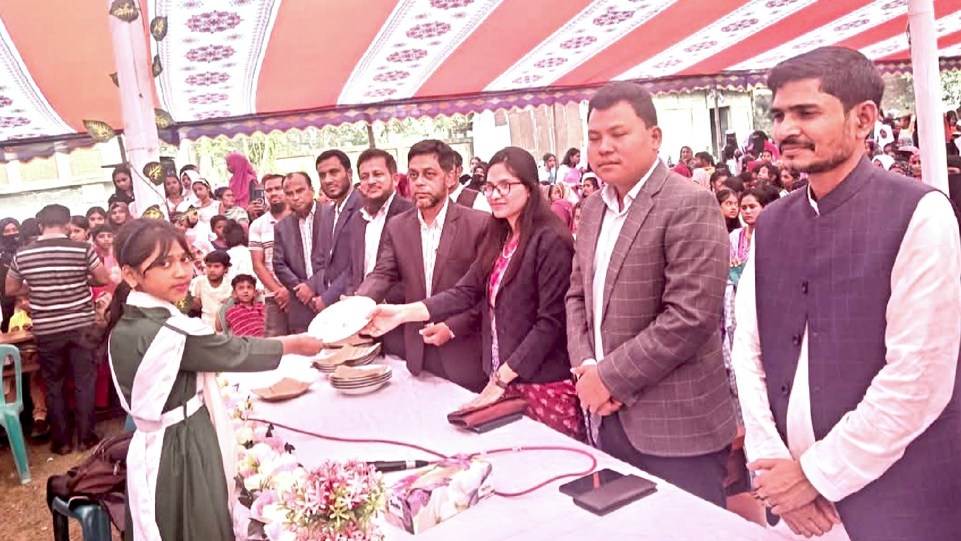 মতলব উত্তরে ঝিনাইয়া উচ্চ বিদ্যালয়ে বার্ষিক ক্রীড়া ও সাংস্কৃতিক অনুষ্ঠান