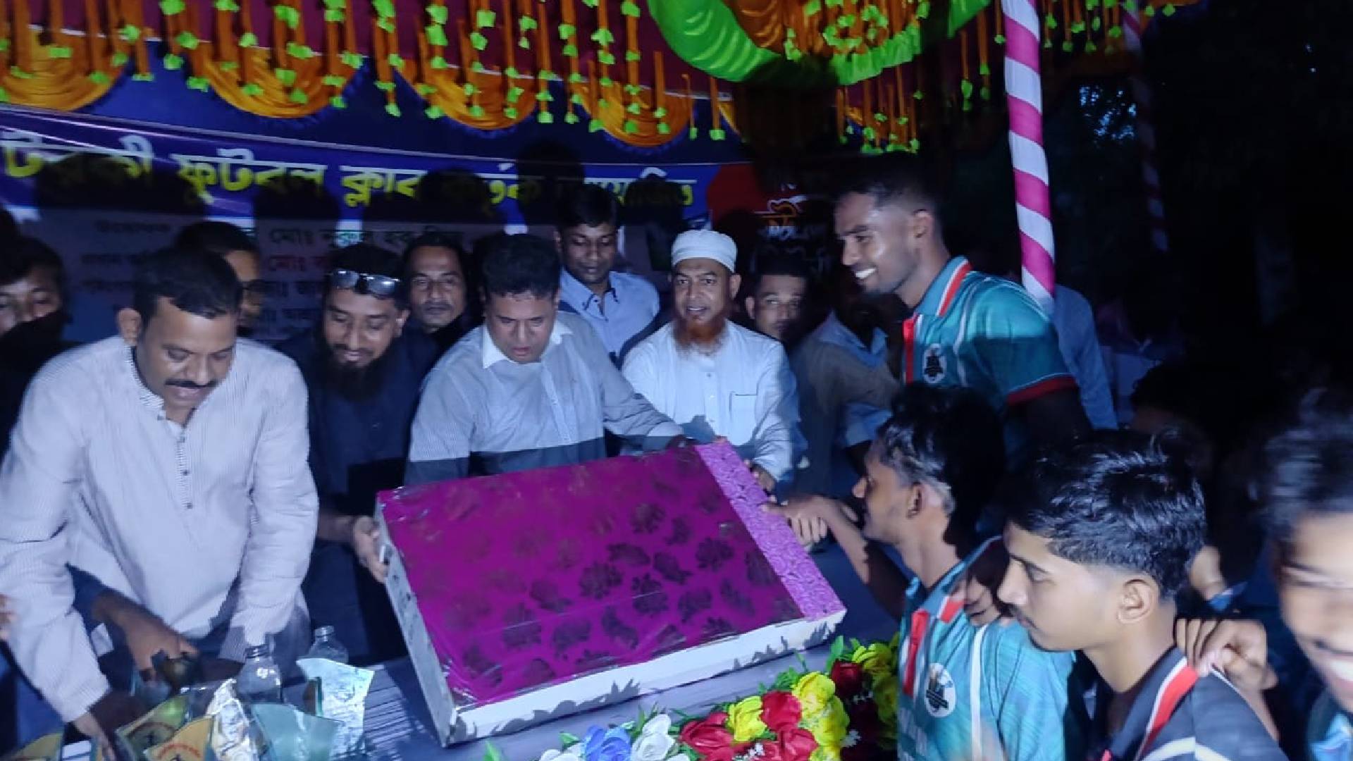 মতলব উত্তরে টিভি কাপ ফুটবল টুর্নামেন্টে চ্যাম্পিয়ন হানিরপাড় ইয়ংস্টার ক্লাব