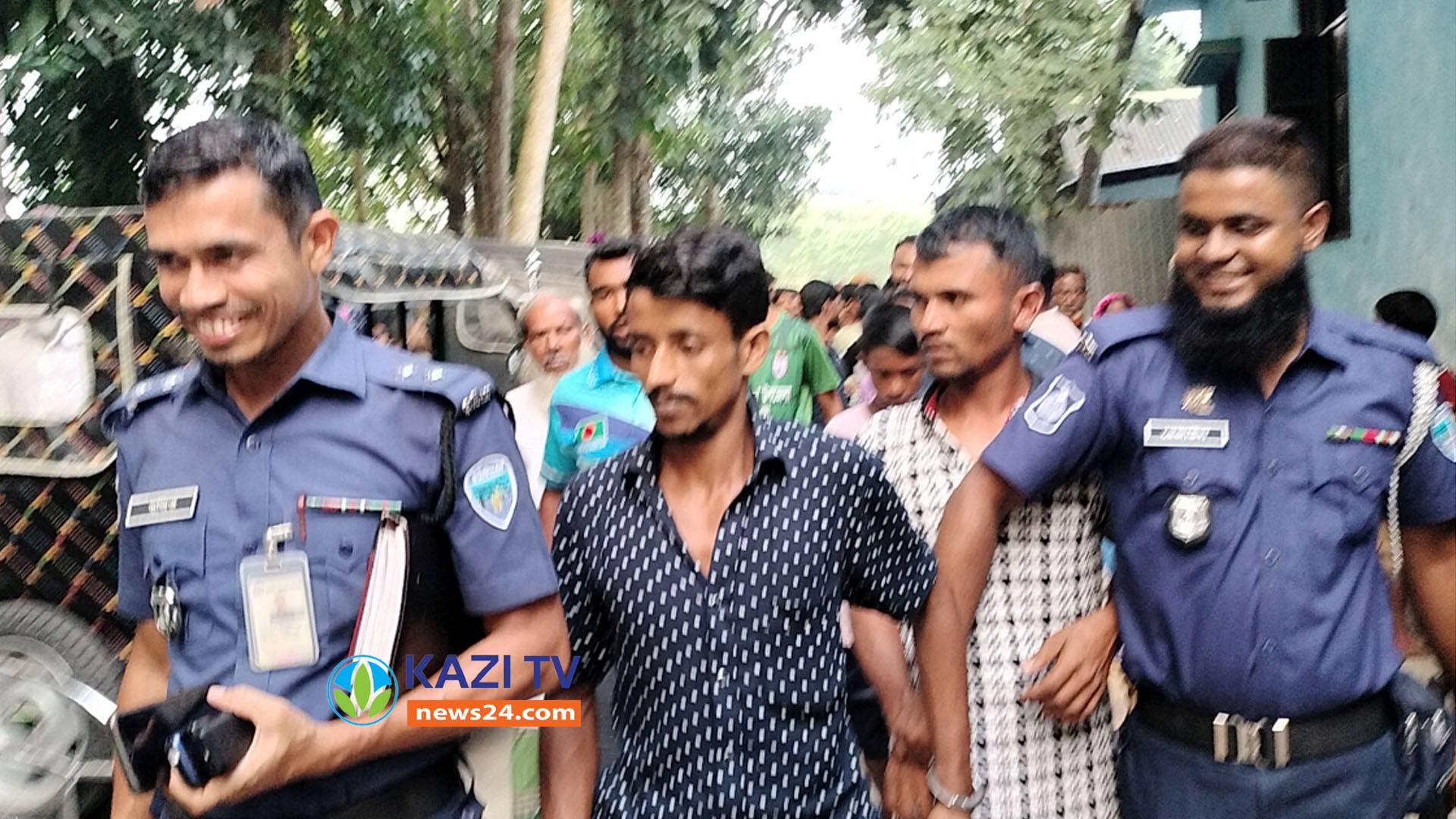 মতলব উত্তরে দুইটি গরুসহ চোর চক্রের ২ সদস্য আটক