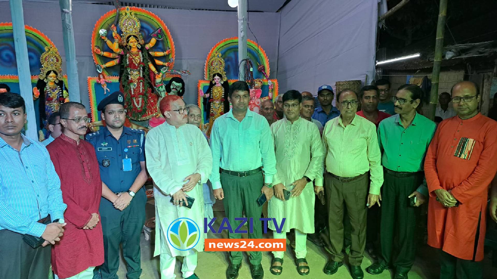 মতলব উত্তরে দূর্গাপূজা মন্ডপ পরিদর্শনে জেলা প্রশাসক কামরুল হাসান