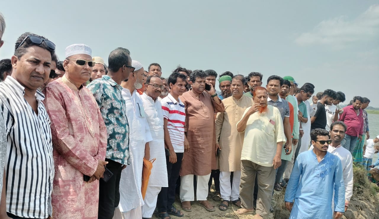 মতলব উত্তরের মেঘনা নদীর ভাঙ্গন কবলিত এলাকা পরিদর্শন বিএনপি নেতা তানভীর হুদা