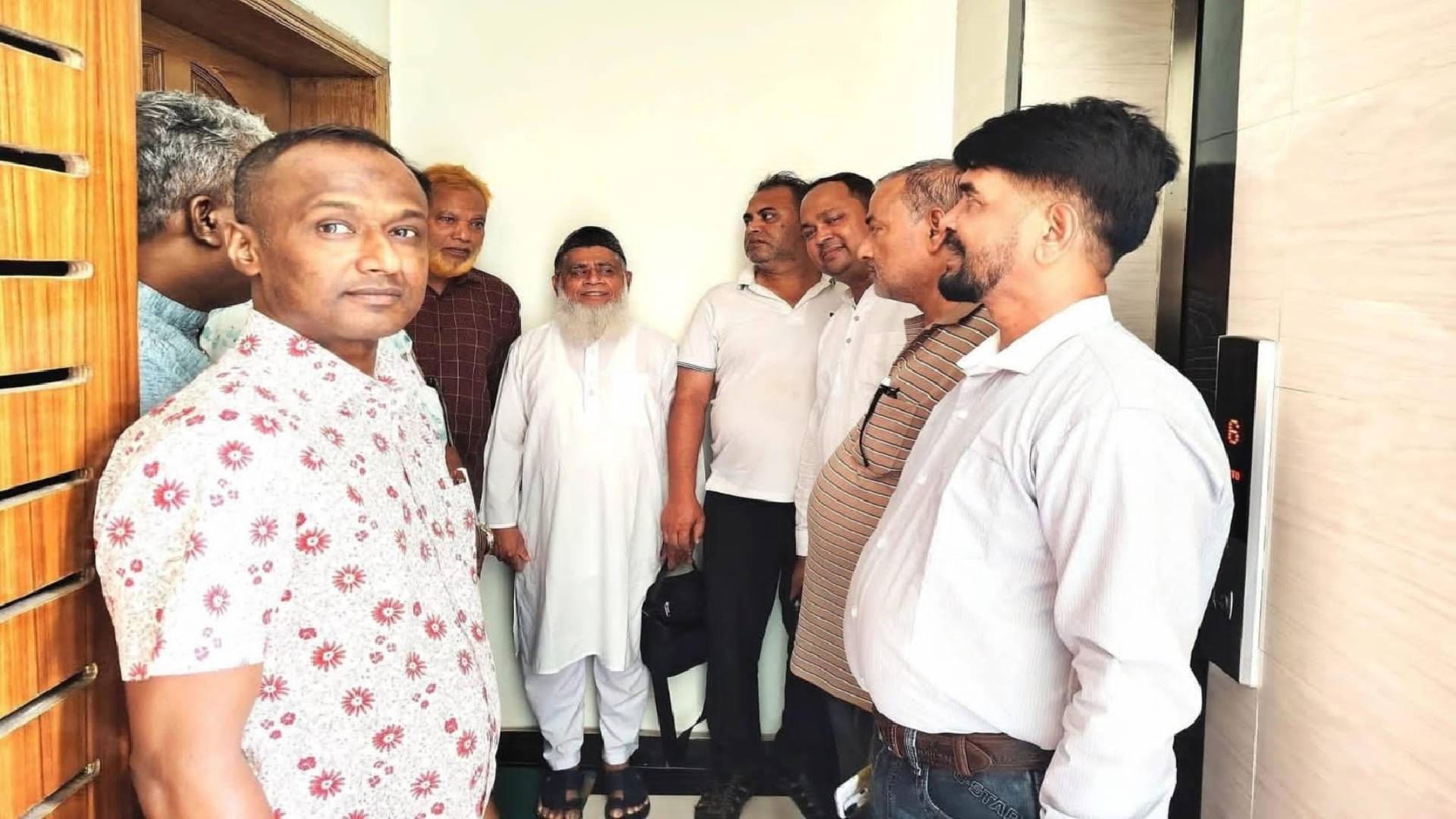 মনোনয়ন প্রত্যাশী তানভীর হুদার বাসায় জোরপূর্বক প্রবেশের চেষ্টা, আইনগত পদক্ষেপের ঘোষণা