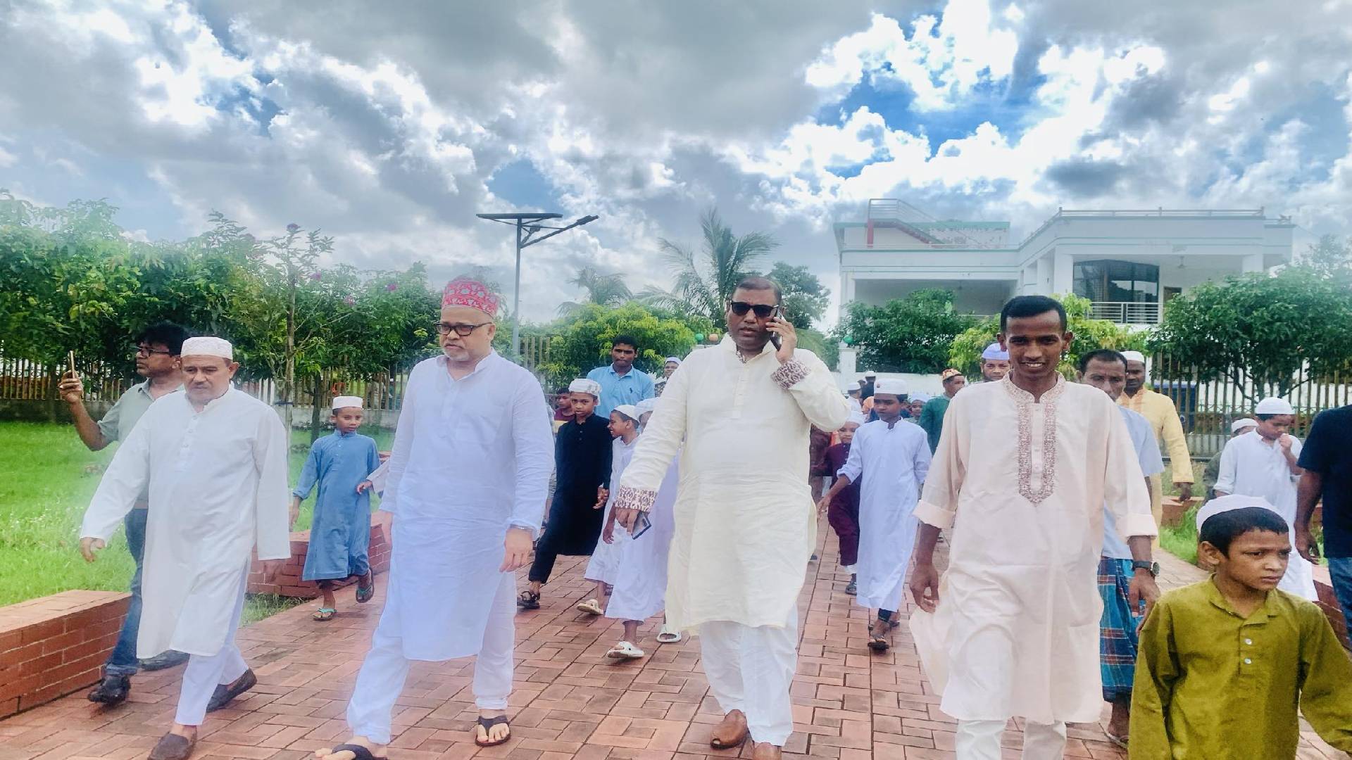 মা মরিয়ম হেলাল এর চতুর্থ মৃত্যুবার্ষিকী উপলক্ষে সনমানিয়া ইউনিয়ানে দোয়া ও মিলাদ এর আয়োজন