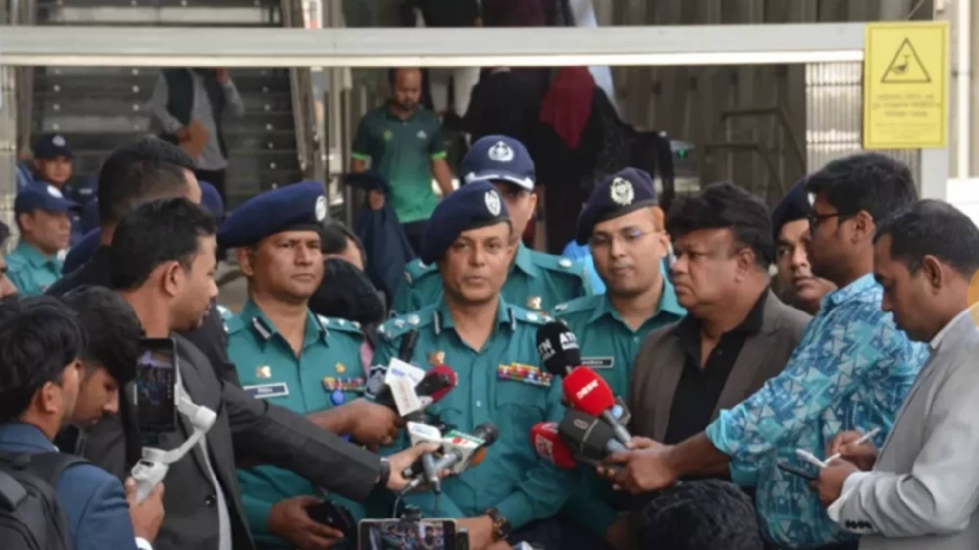 মেট্রোরেলের নিরাপত্তা জোরদার