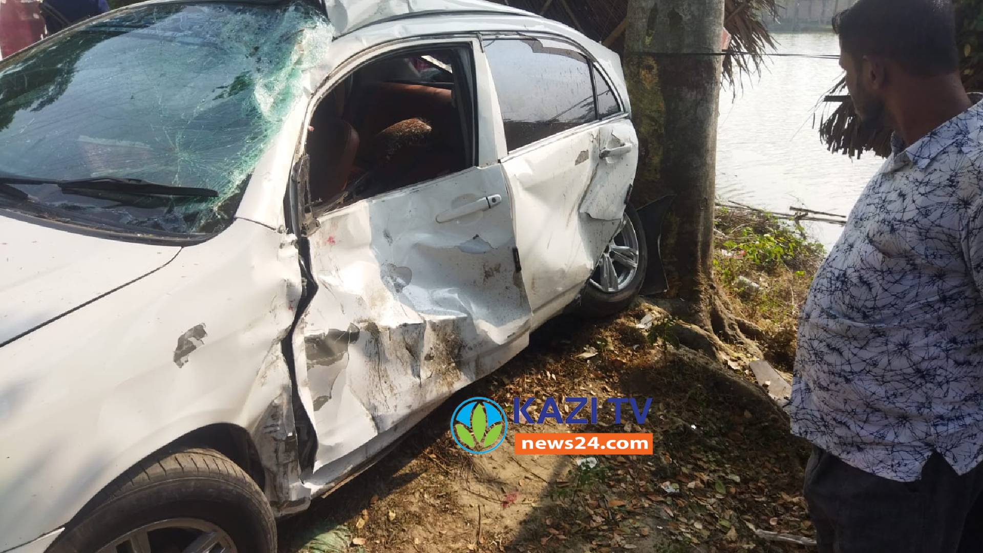 মোংলা-খুলনা মহাসড়কের সড়ক দুর্ঘটনায় নিহত ২