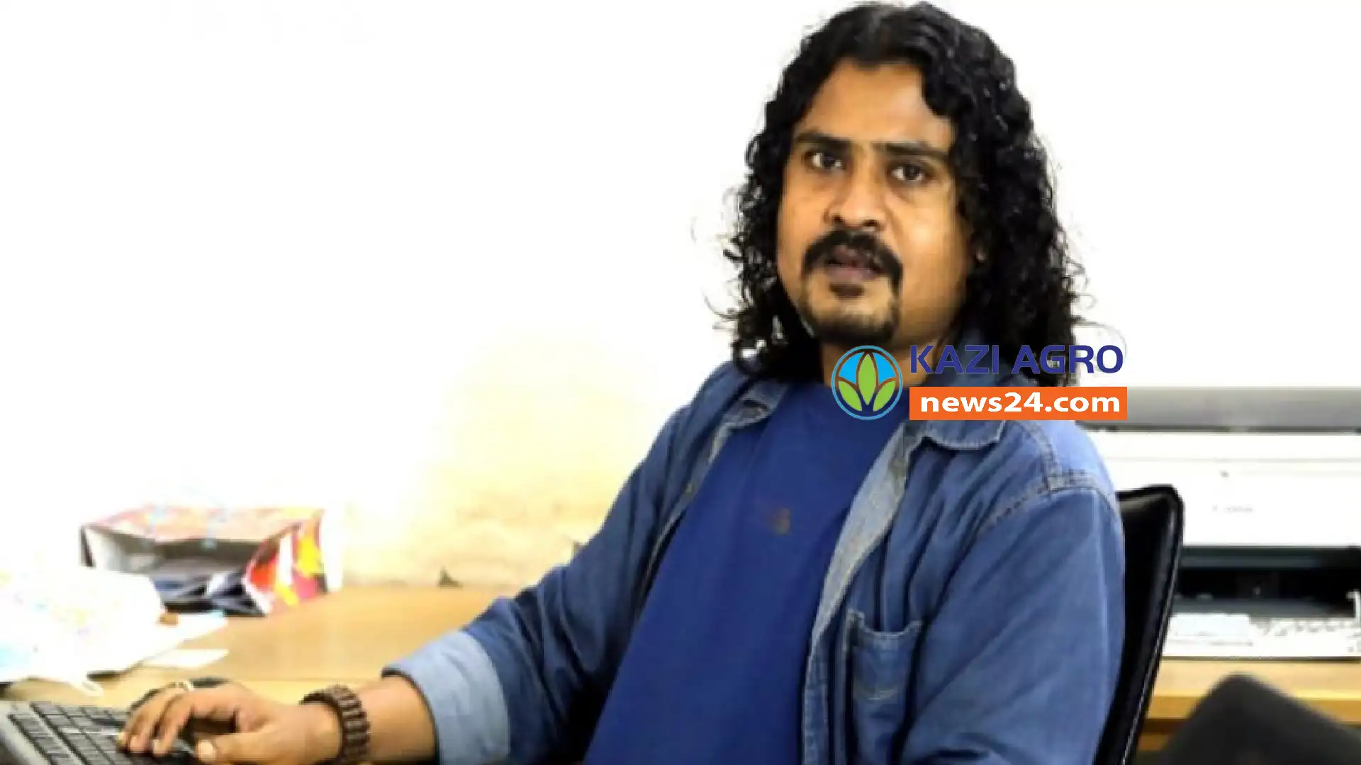 মোটরসাইকেল-কাভার্ডভ্যান সংঘর্ষে সাংবাদিক নিহত, আহত এক