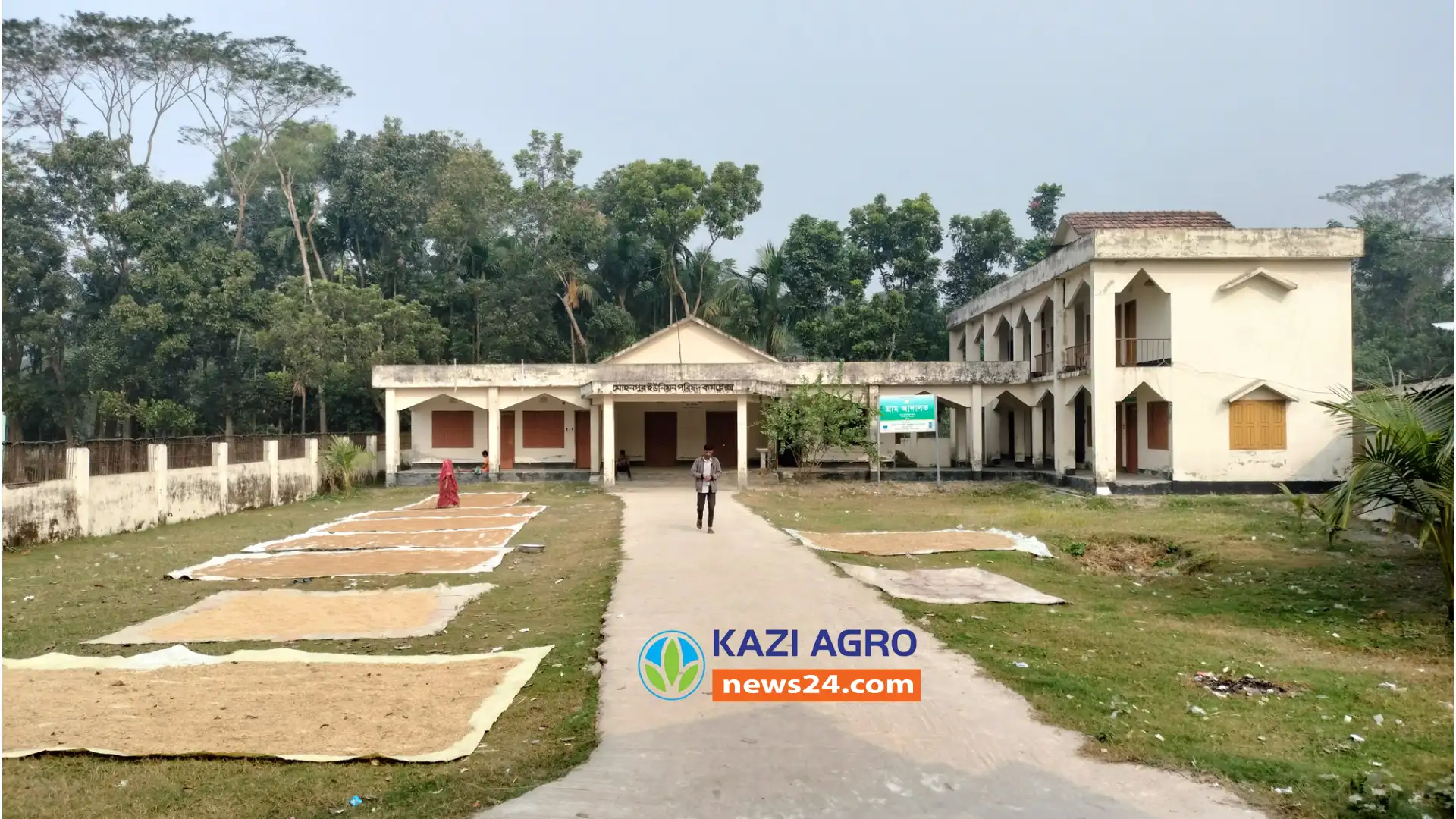 মোহনপুর ইউনিয়ন পরিষদ  অযত্নে নষ্ট হচ্ছে অর্ধ কোটি টাকার ইউপি ভবন