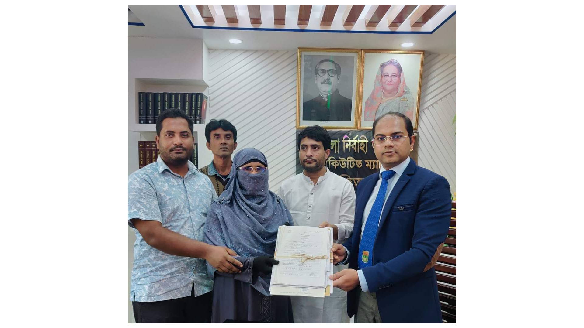 লালমনিরহাট-২ সংসদীয় আসনে আওয়ামী লীগের স্বতন্ত্র প্রার্থীদের মনোনয়ন পত্র দাখিল