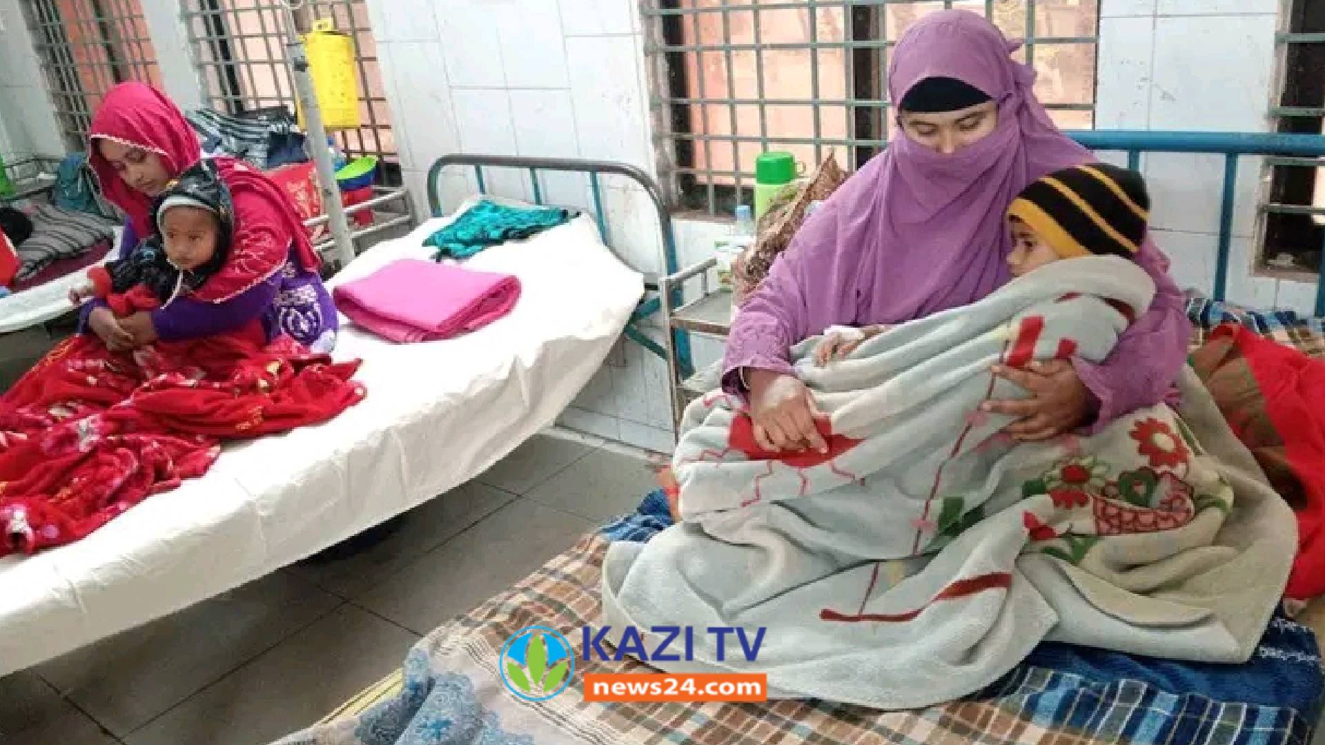 লালমনিরহাটে শীতে বাড়ছে শিশু ও বয়স্ক রোগীর সংখ্যা।