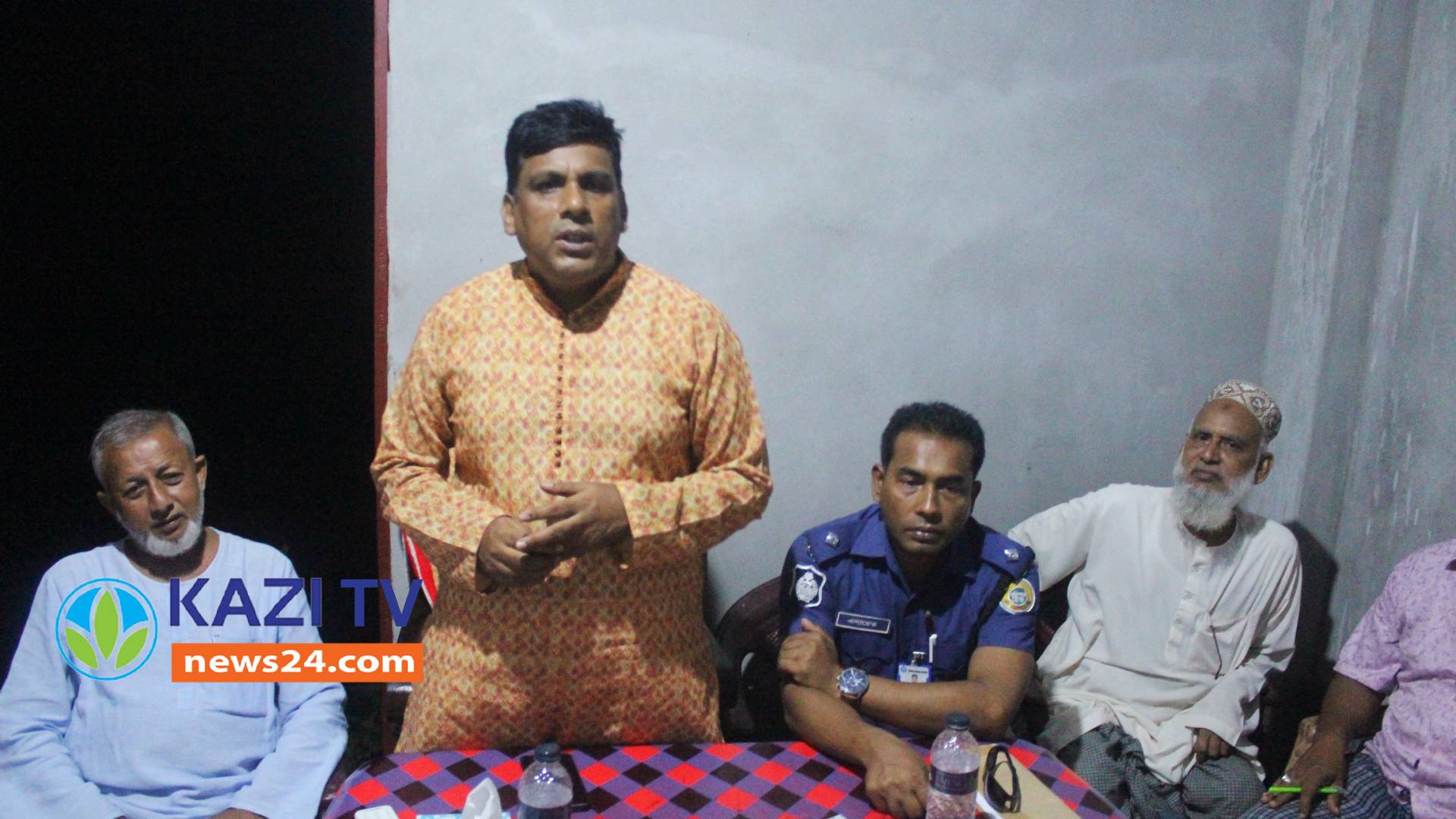 লালমোহনে আইন শৃঙ্খলা পরিস্থিতি নিয়ন্ত্রণে বিট পুলিশিং সভা অনুষ্ঠিত