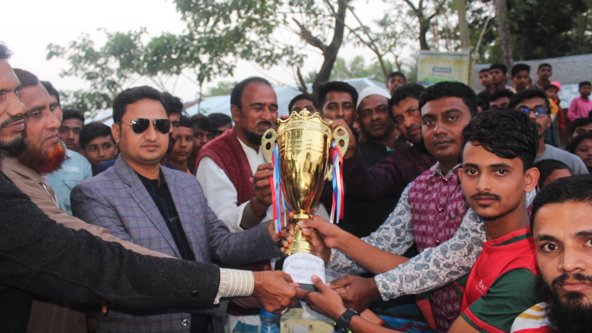 লালমোহনে রওনক রুহামা শর্ট পিচ ক্রিকেট টুনামেন্টের ফাইনাল খেলা অনুষ্ঠিত