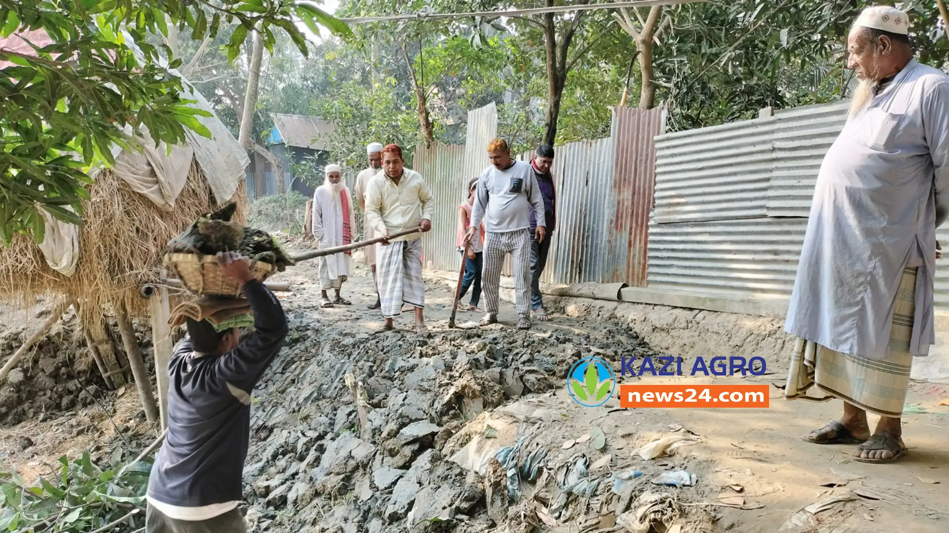 শিকিরচরে টিআর এর অর্থায়নে রাস্তা সংস্কার