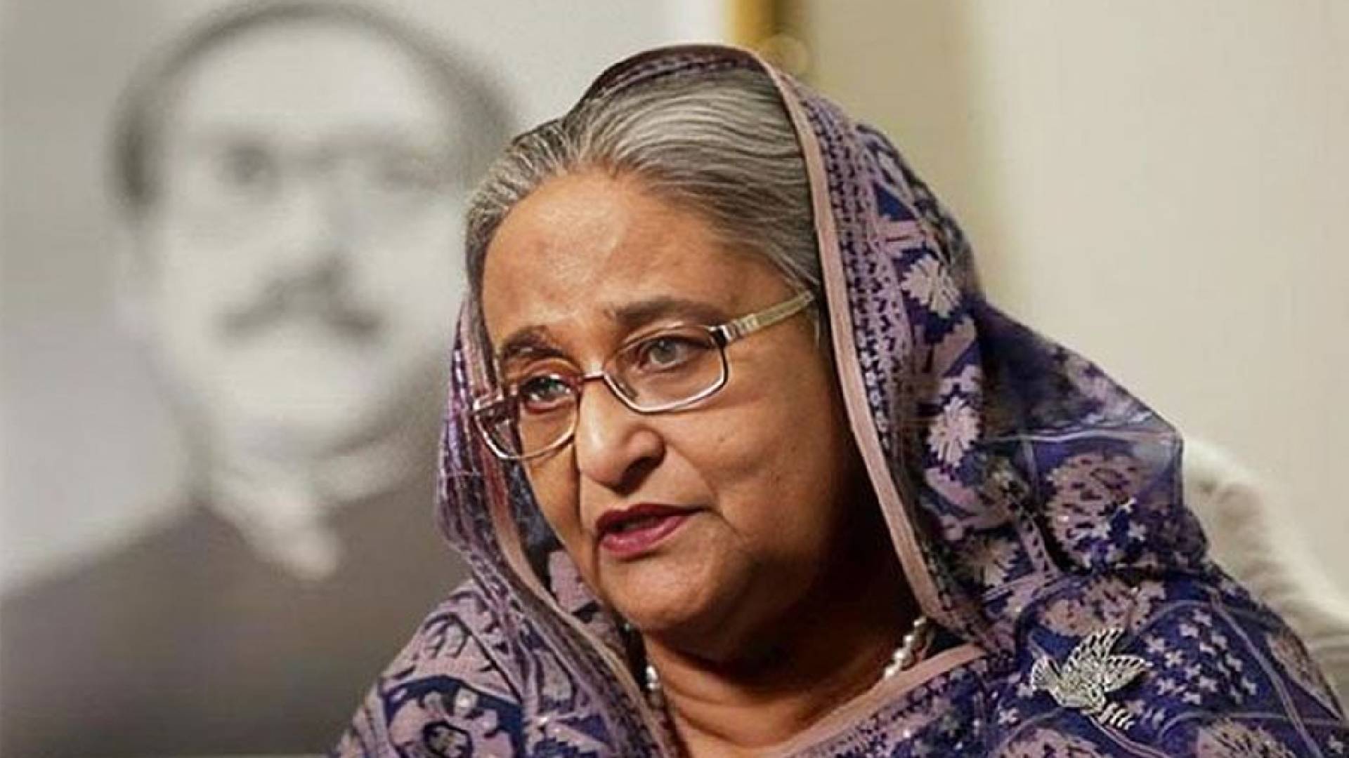 শেখ হাসিনার লকারে মিলল ৮৩২ ভরি স্বর্ণ