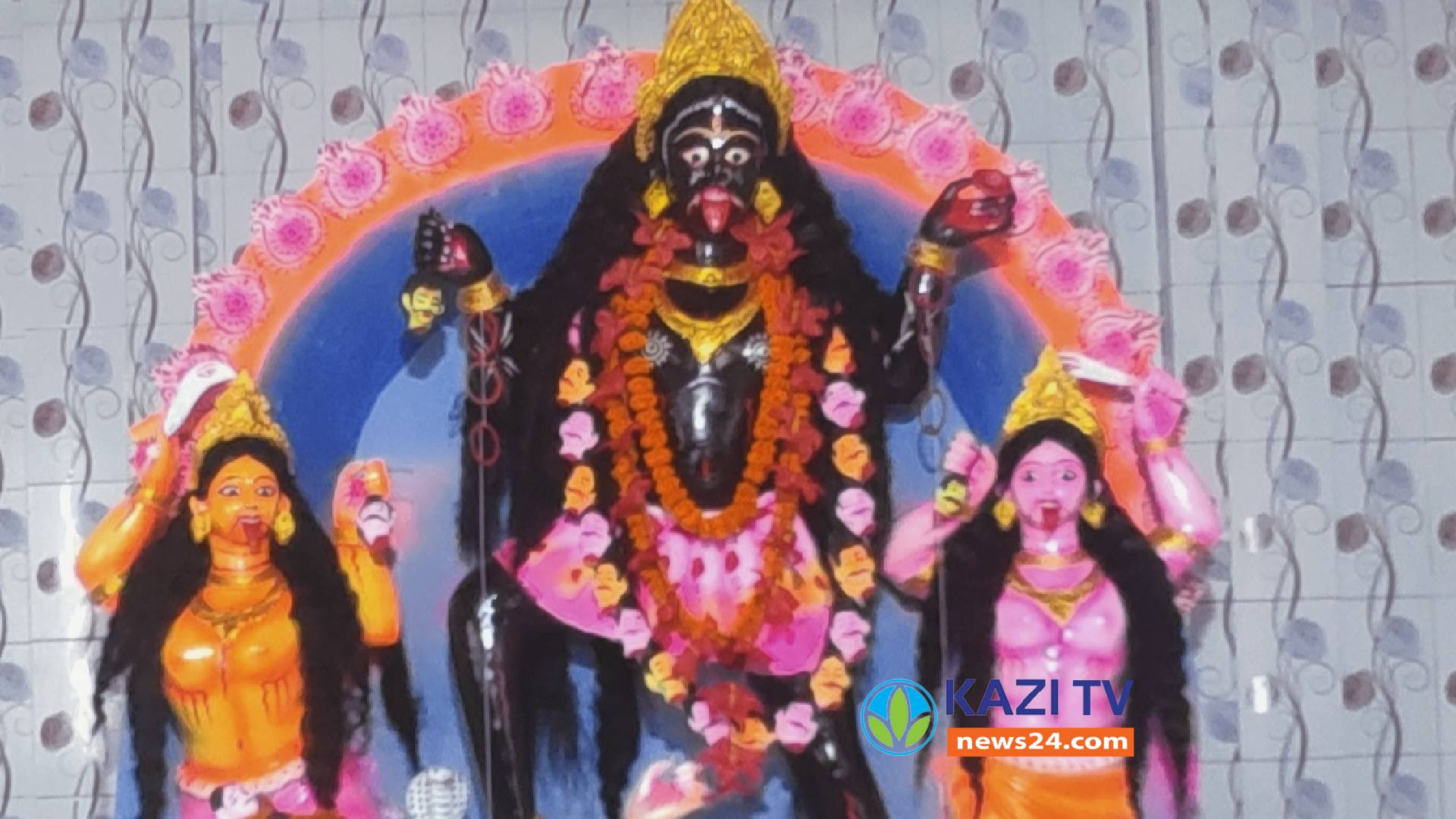 শ্রীশ্রী শ্মশান কালীমাতা মন্দিরে শ্যামা কালীপূজা উদযাপন।