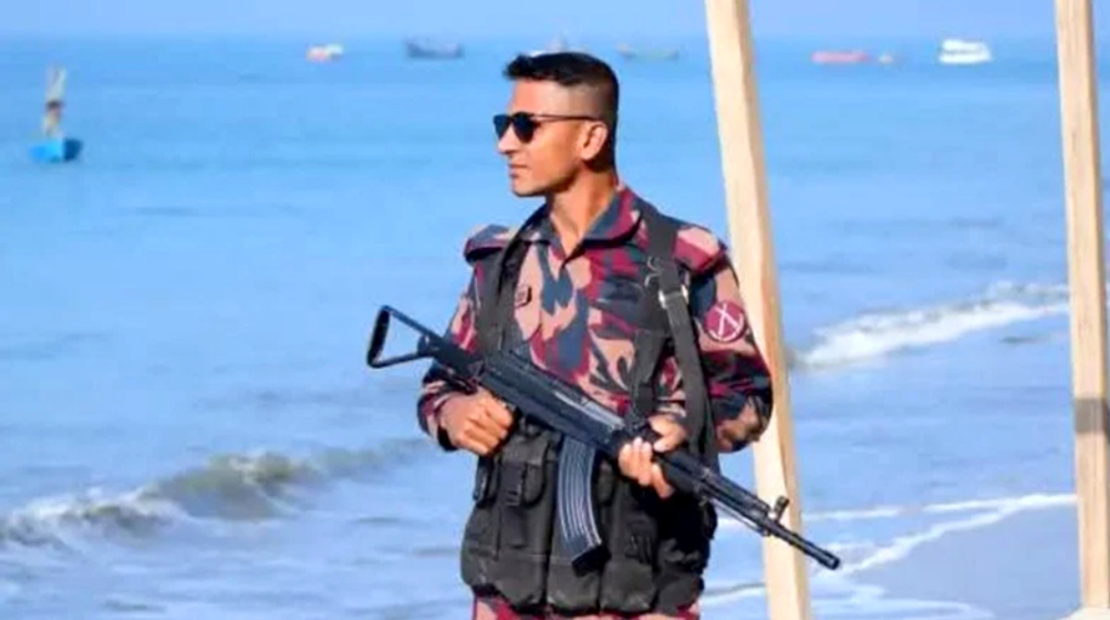 সাগরে নৌকাডুবিতে নিখোঁজ বিল্লাল নামে এক বিজিবি সদস্যের মৃতদেহ উদ্ধার