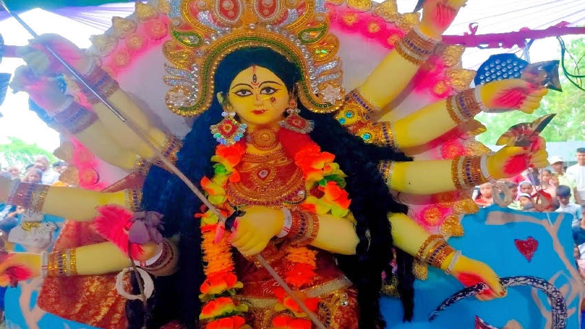সিরাজগঞ্জে প্রতিমা বির্সজনের মধ্যে দিয়ে হিন্দু সম্প্রদায়ের শারদীয় দূর্গাপূজার সমাপ্তি