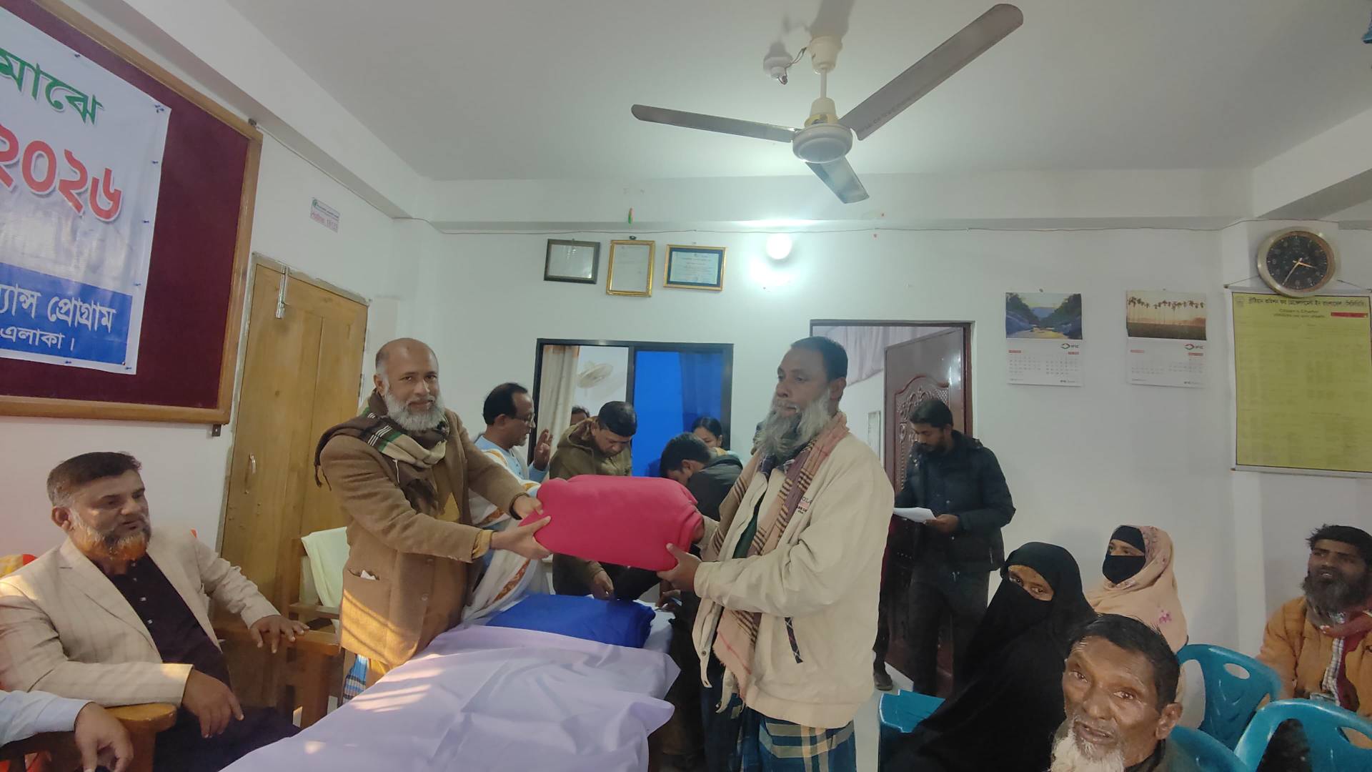 সিসিডিবির সহযোগীতায় ৫ শতাধিক অসহায় শীতার্তদের মাঝে শীতবস্ত্র বিতরণ