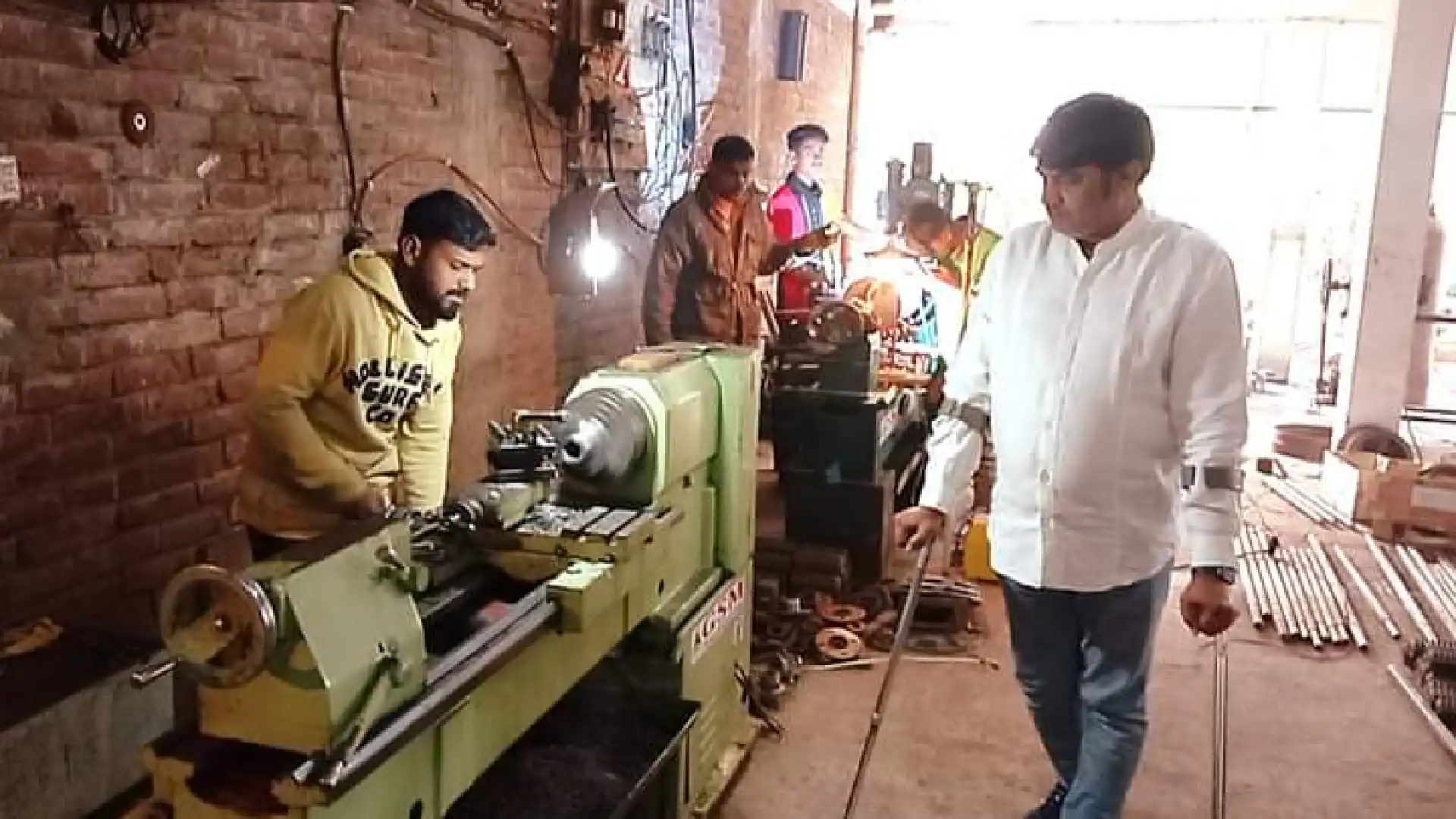 হার মানেননি কুষ্টিয়ার মারুফ, এখন তার ৪০ কোটি টাকার ব্যবসা