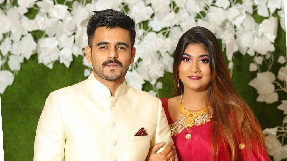 ‘চুমু ও চড়’ ভিডিও নিয়ে যা বললেন অবন্তী